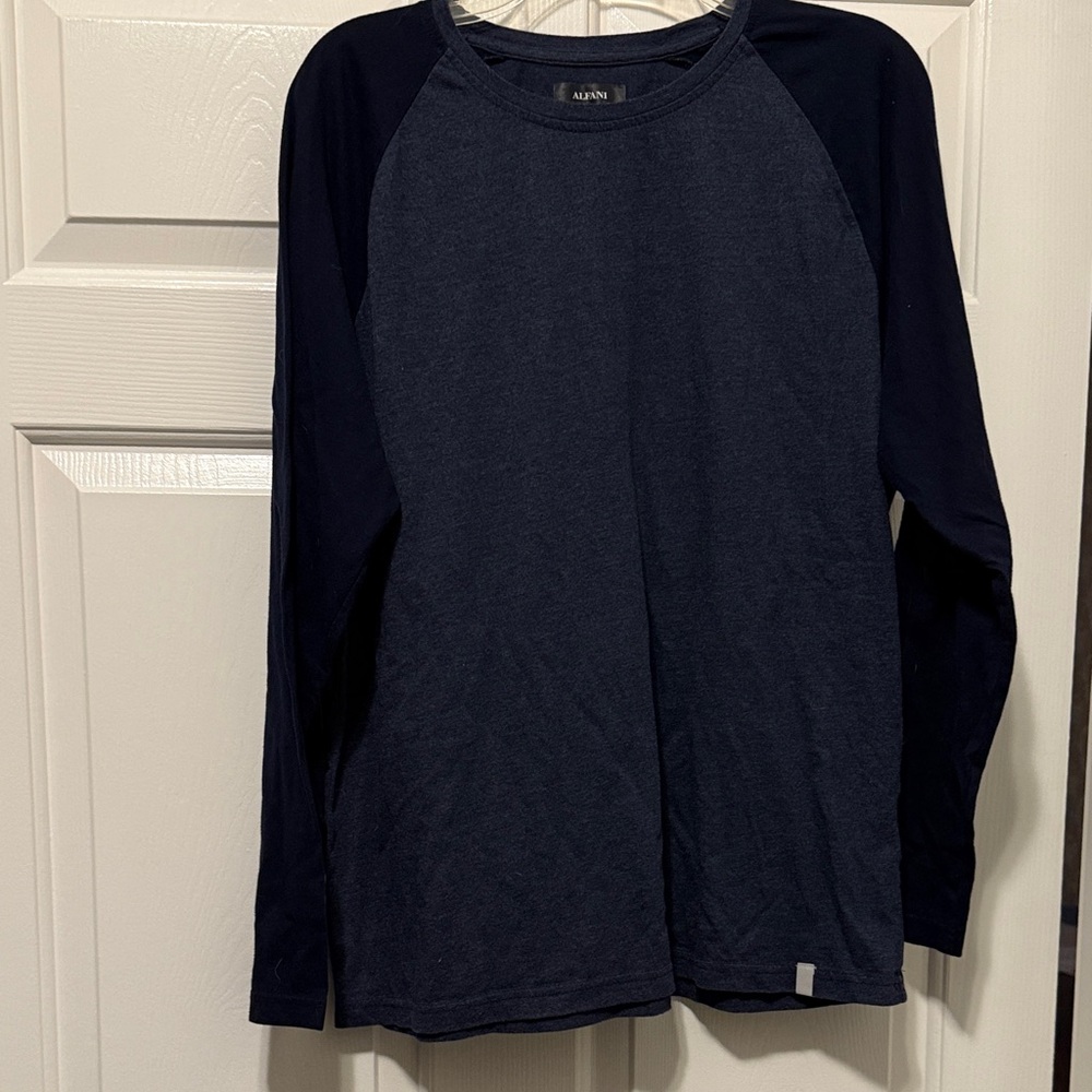 NWOT Navy Long Sleeve Raglan shirt